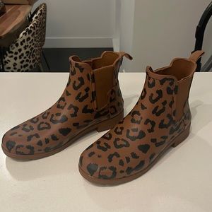Leopard Hunter Boots